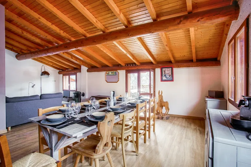 Beautiful family cottage in the heart of 3 valleys - Image 1