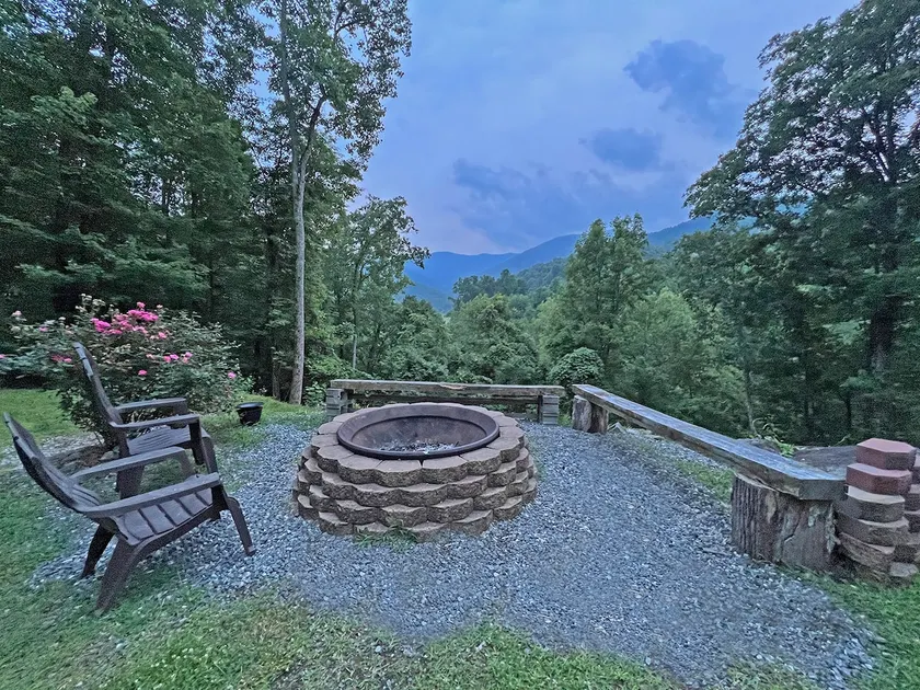 Mountain Range Retreat Stunning Mountain Views - Image 1