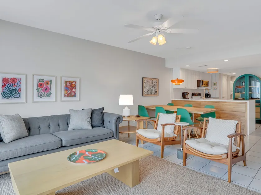 Modern Beach Condo, Heated Pool Access - Image 1