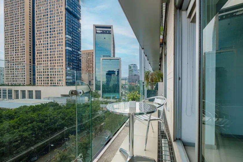 2BR Luxury Stay Mundial 2026 Skyline Views - Image 1