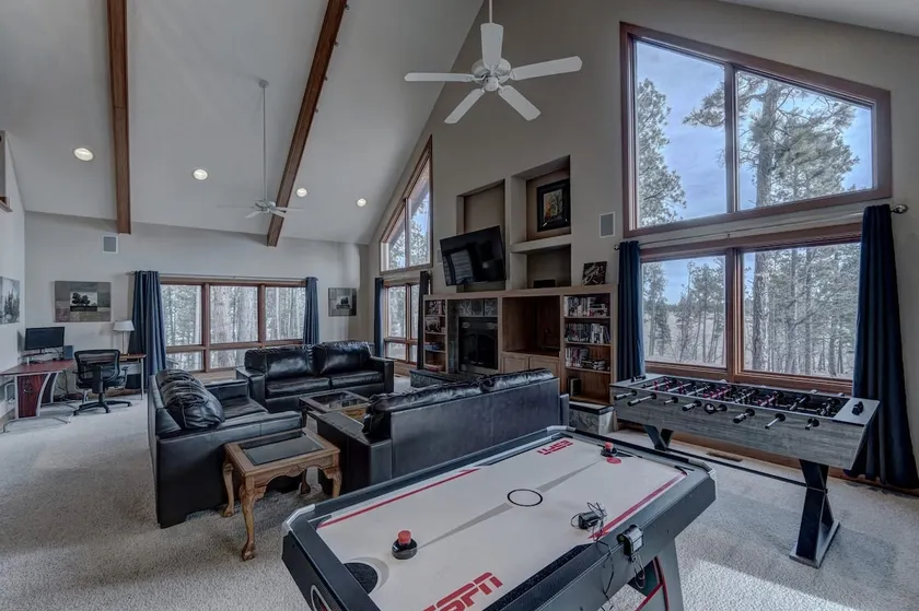 Black Hills Nature Retreat, Centrally Located - Image 1