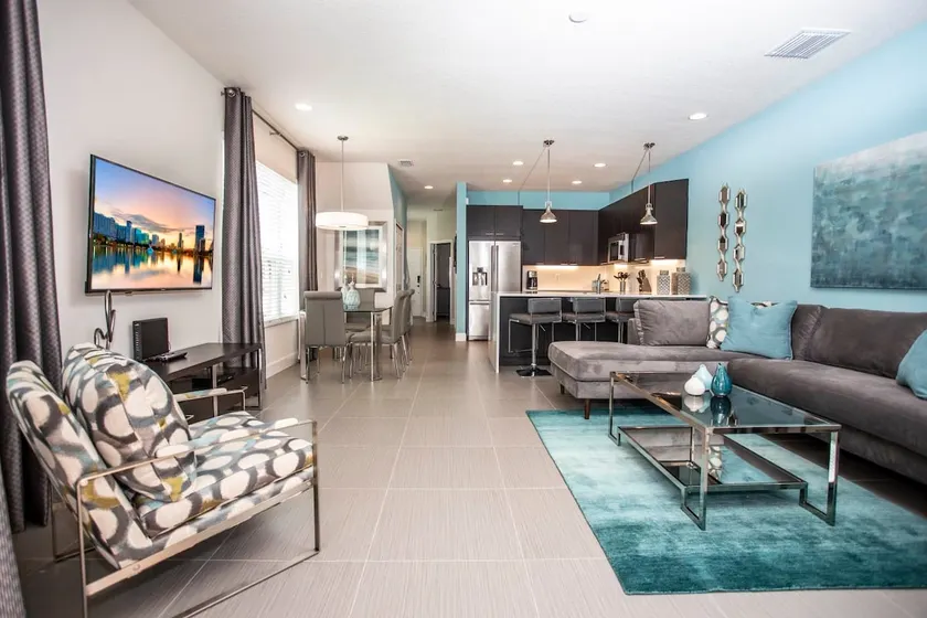 Serene Villa with Private Pool - Image 1