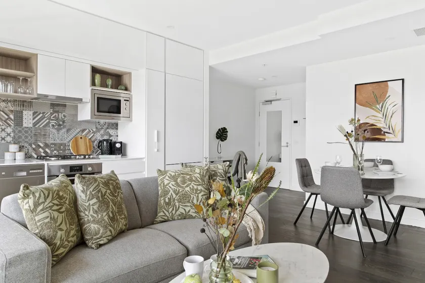 Modern Elegance Caulfield North - Image 1