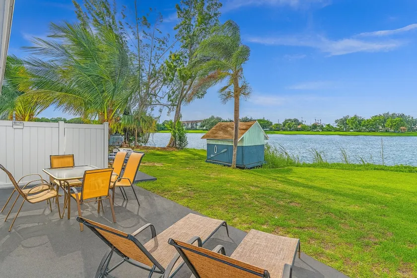 2BR Lakeside Getaway - Peaceful Waterfront Stay - Image 1