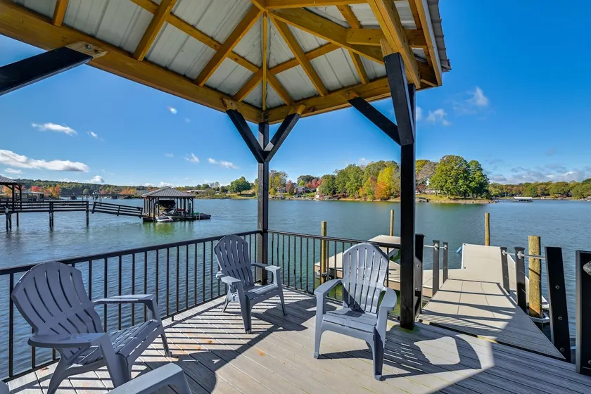 Spacious Lake Norman Retreat w/ Boat Ramp! - Image 1