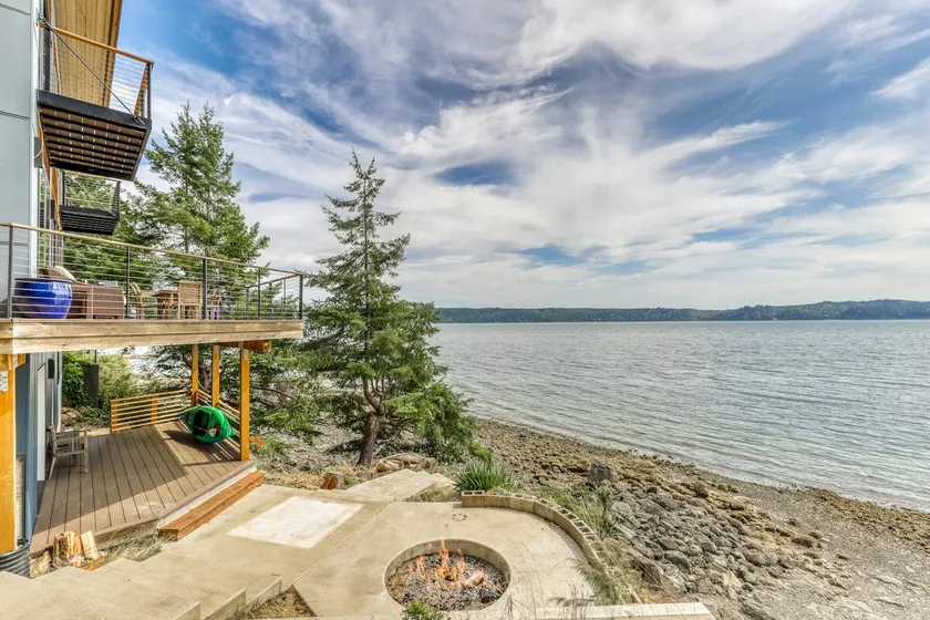 4BR Bayview Dog Friendly | Balcony | Firepit - Image 1