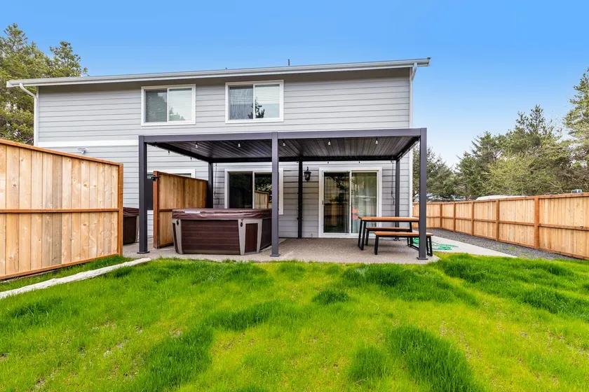 Modern 3BR Dog Friendly - Hot Tub - Patio - Image 1