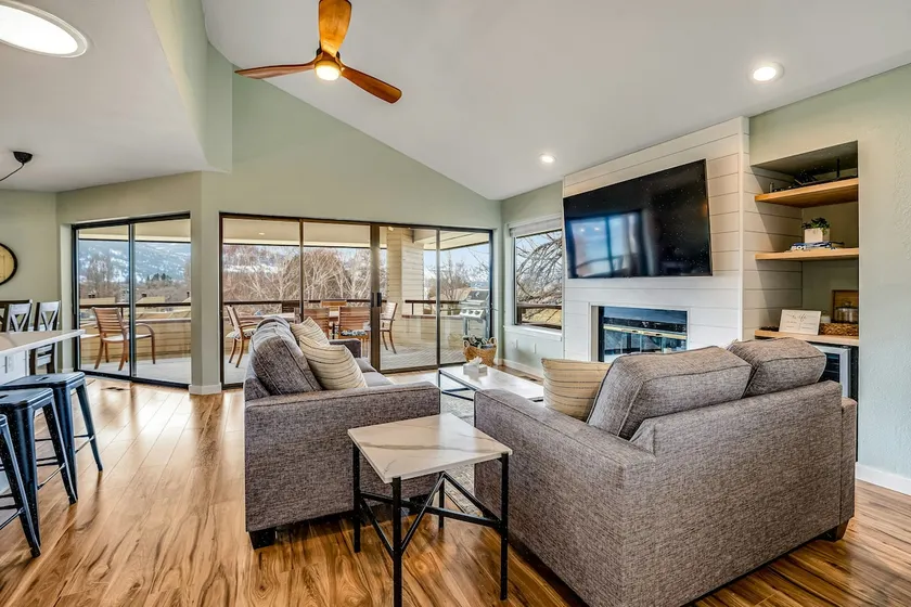 Renovated 3BR Mountainview - Pool - Hot Tub - Image 1