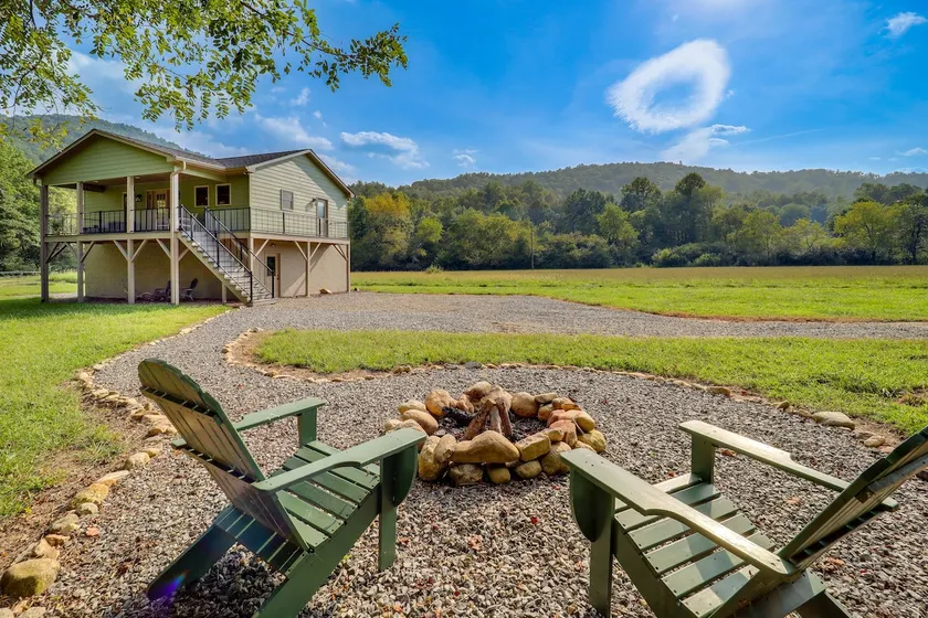 Peaceful Purlear Vacation Rental w/ Creek Access! - Image 1