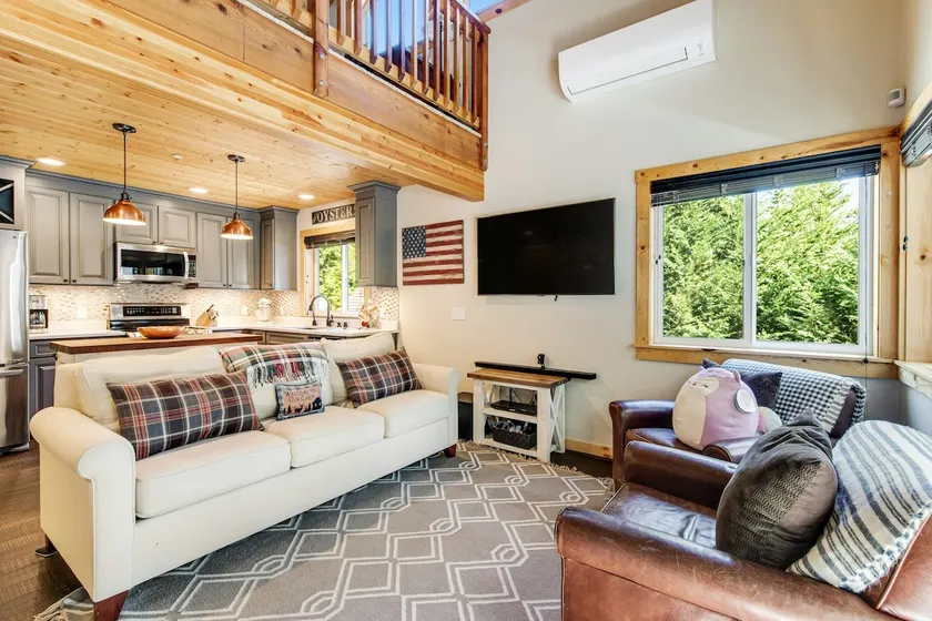 Secluded 3BR Dog Friendly | Hot Tub | Deck | W/D - Image 1