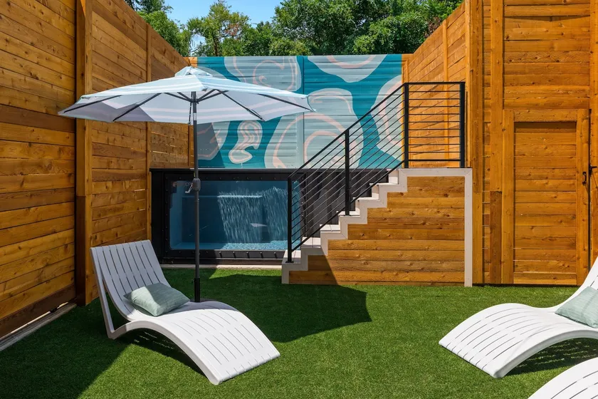Cool Pool | Killer Digs | Group Travel | Book Now - Image 1