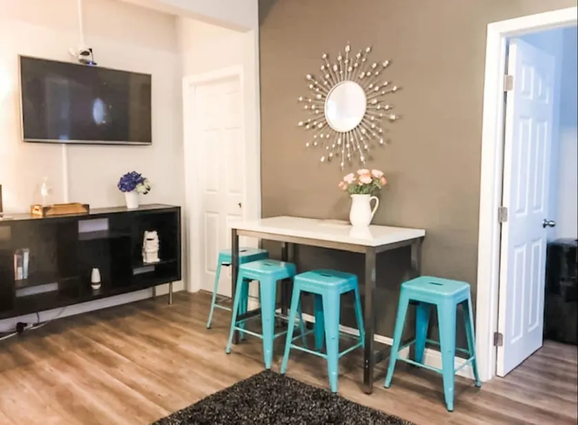 Gaslamp Downtown San Diego - 2BDRM - Parking #2 - Image 1