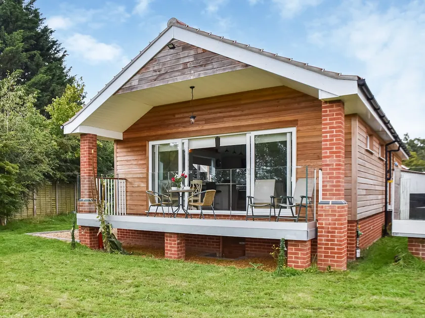 Cedar Lodge - Image 1