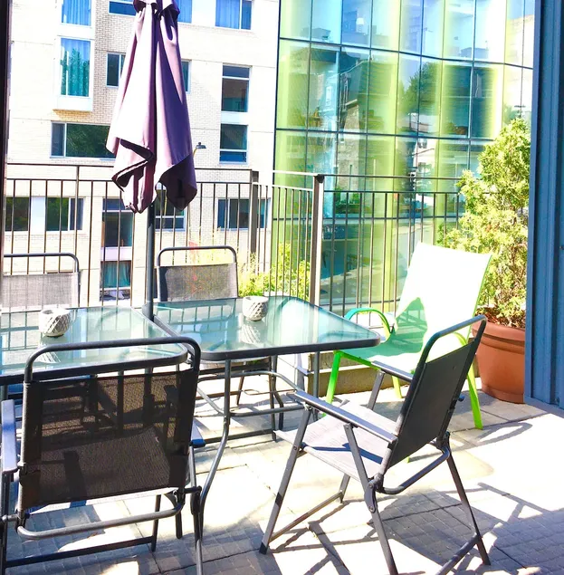 Aparthotel-Montreal Penthouse - Image 1