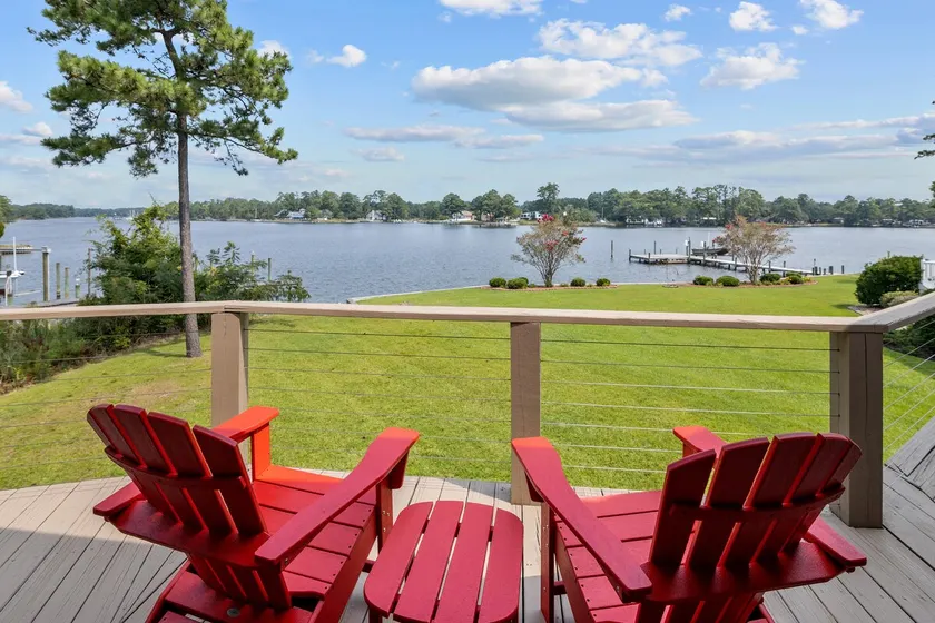 Knot Lost with gorgeous water views - Image 1