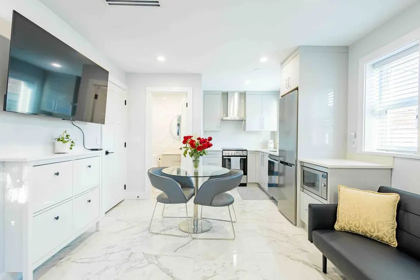 Serene Pearl | Modern 1BR Laneway Home - Image 1