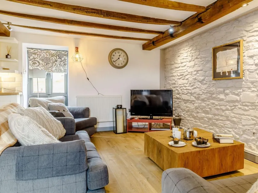 2 Bed in Brecon oc-bn310 - Image 1