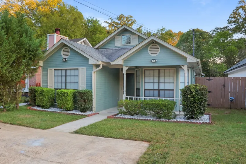 Historic Montgomery's #1 Airbnb - 3 Beds 2 Baths - Image 1