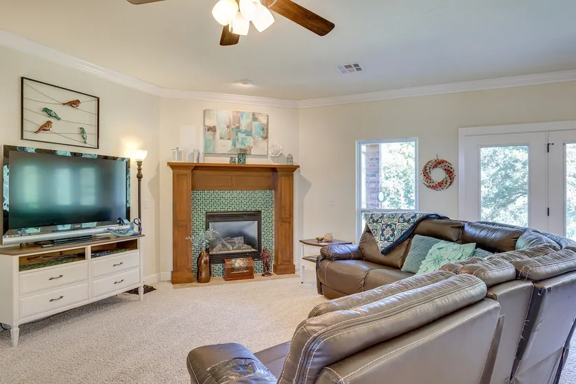 Quaint Noble Home: 6 Mi to University of Oklahoma! - Image 1