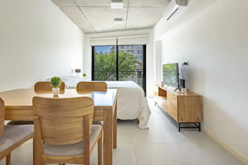 Elegance and Comfort in the Heart of San Telmo - Image 1