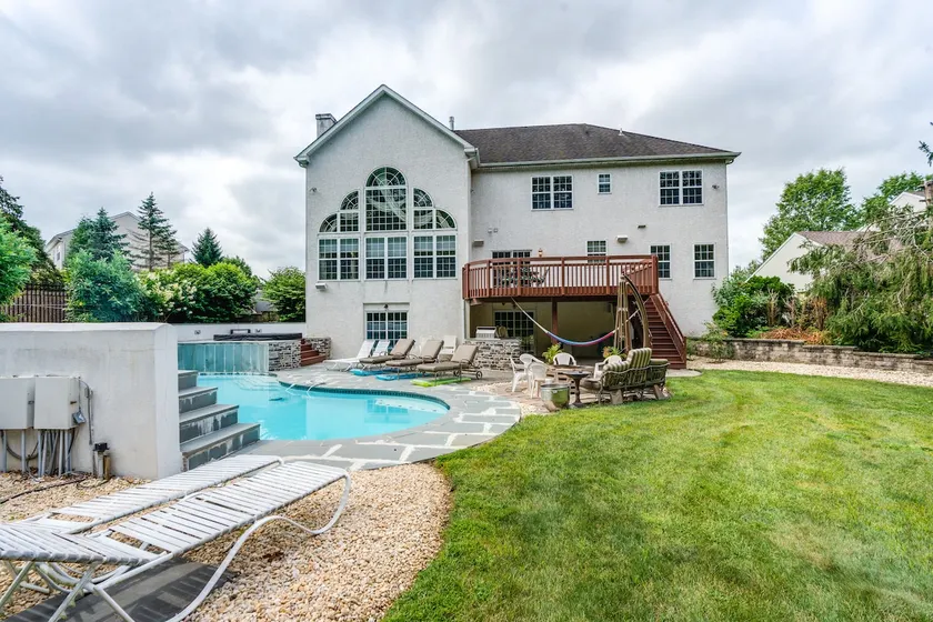 Centrally Located Family Home w/ Pool - Image 1