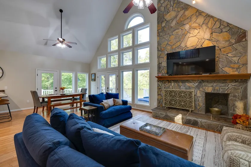 Waterfront Hartfield Vacation Rental w/ Dock! - Image 1