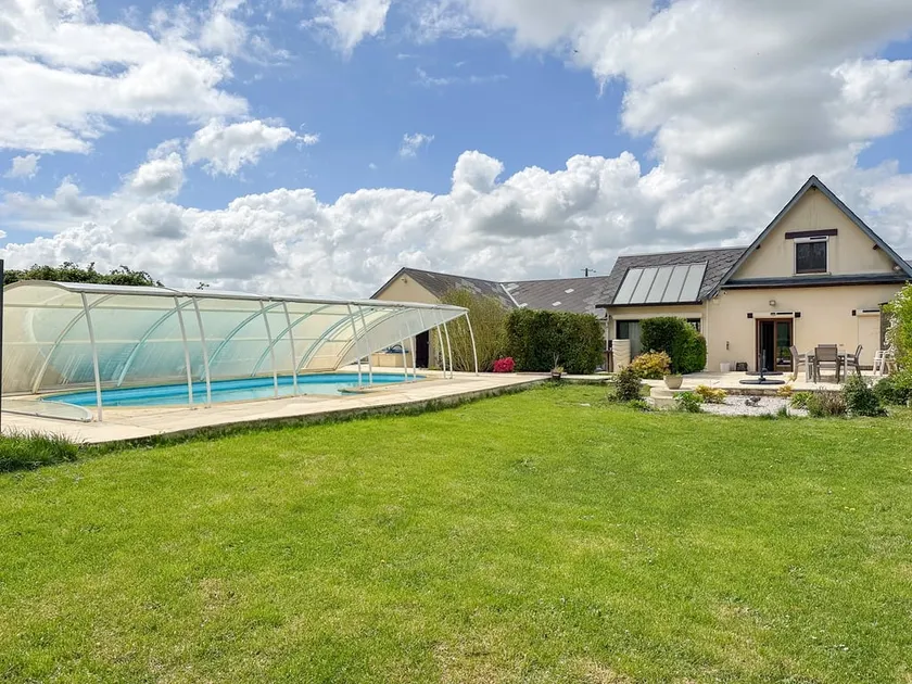 Country House with swimming pool - Image 1