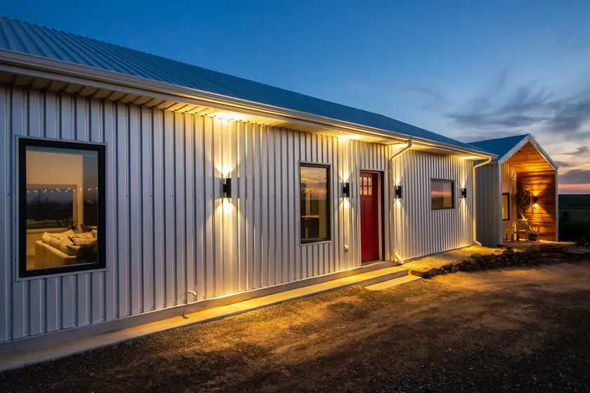 2 Unit Farmhouse-Ranch+Bunk House,Quiet-sleeps 12 - Image 1