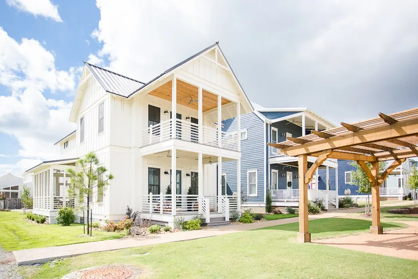 Carlton Landing - Casa Blanca - Image 1