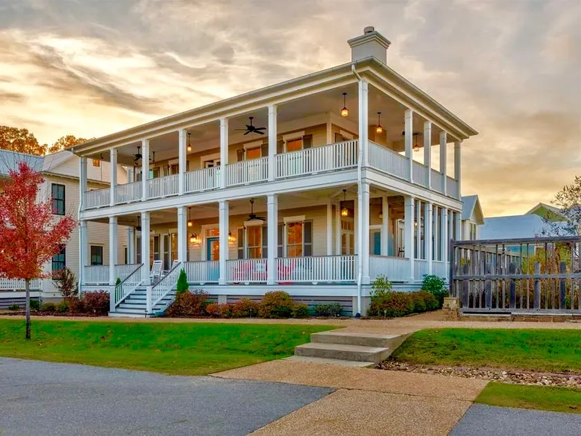 Carlton Landing-The Crown - Image 1
