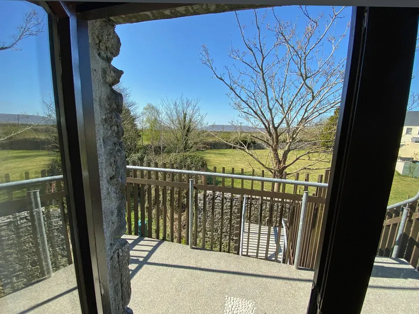 Kinvara Holiday Accommodation (Top) - Image 1