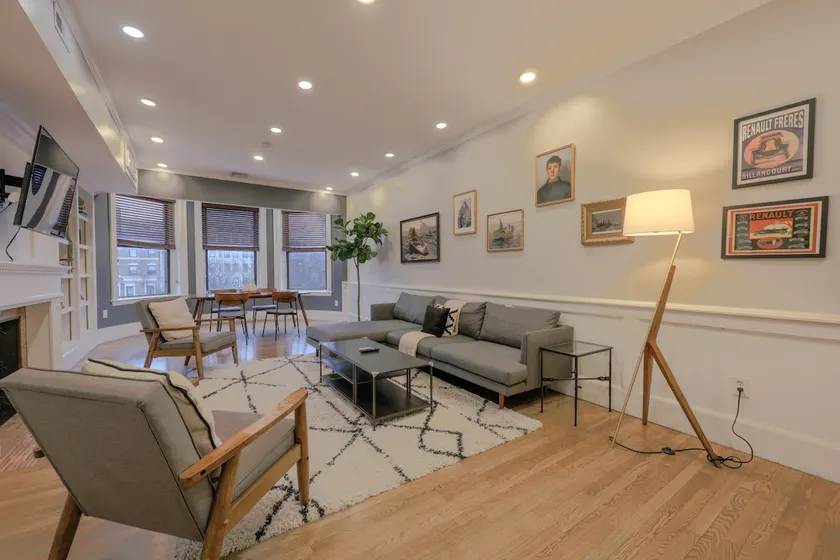 Luxury 2 Bed, 2Bath apartment in Back Bay/Fenway! - Image 1