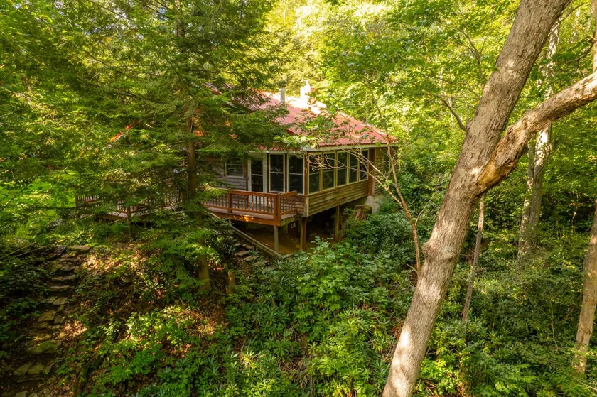 Yough Lake Cozy Cabin -Private Stream on 8 Aces - Image 1