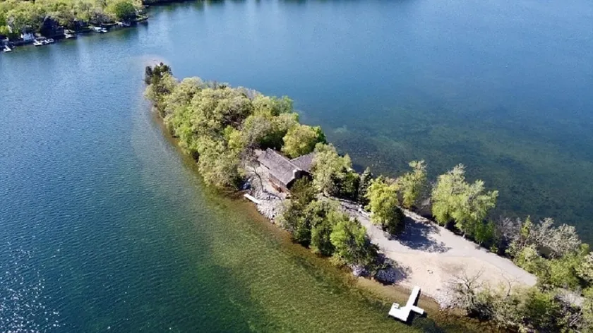 Lighhouse Point Cabin Rental - Image 1