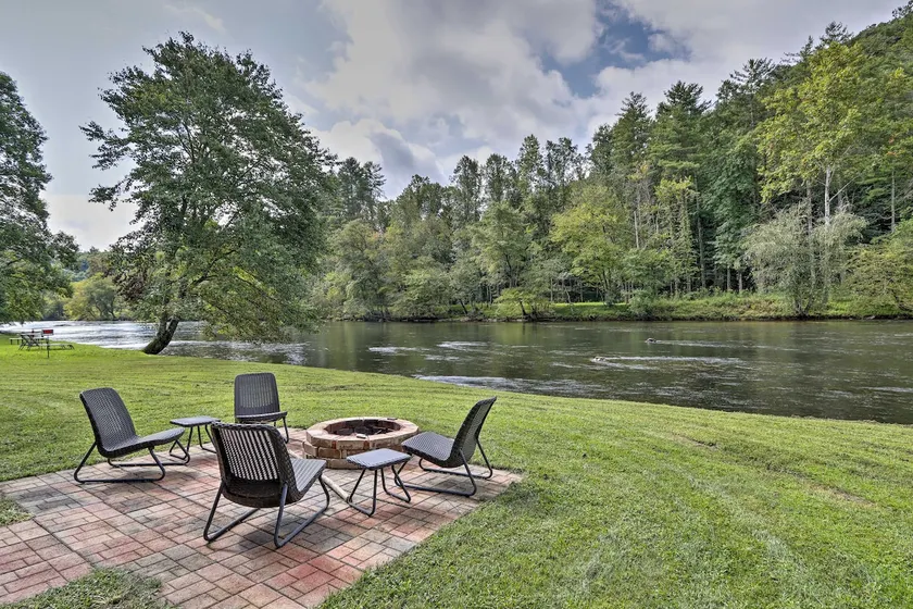 'River's Edge' - Ultimate Riverfront Getaway - Image 1
