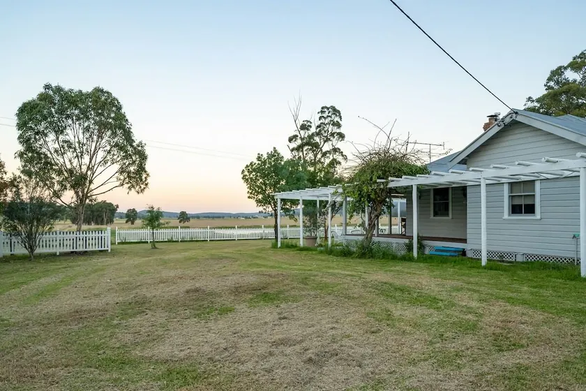 Janie s Cottage Secluded Wine Country Home - Image 1