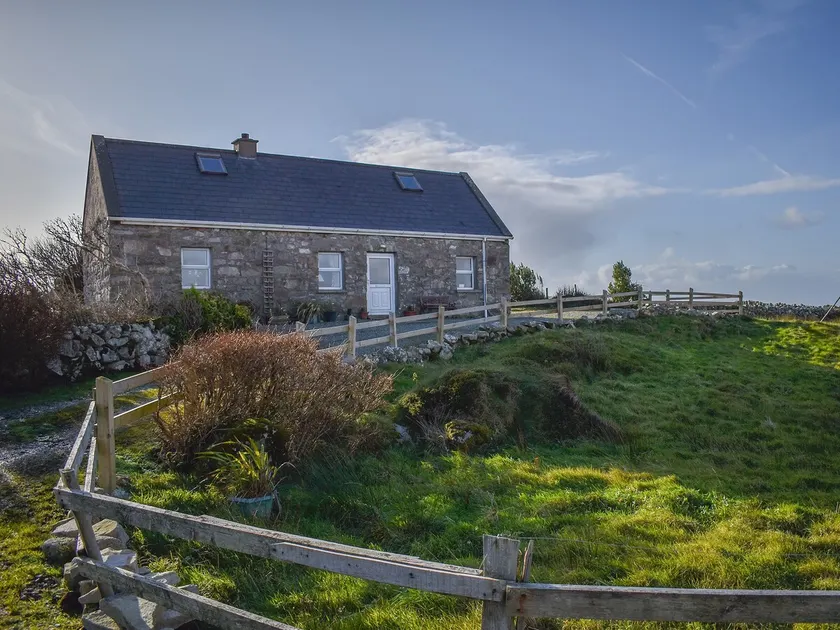 Bridies Holiday Cottage Roundstone by Trident Holiday Homes - Image 1