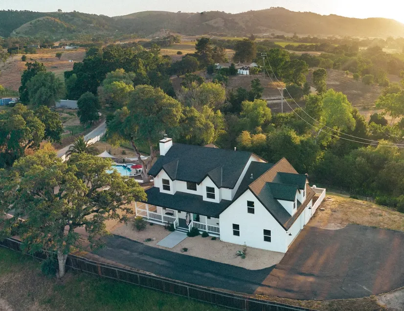 Paso Wine Country Farmhouse with Pool, Spa, Game Room - Image 1