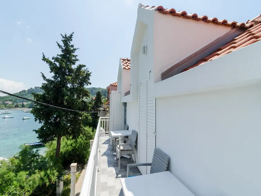 Sea View Apartment Maćus - Image 1