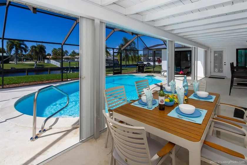 Hidden Gem-Walking Distance to Downtown Cape Coral - Image 1