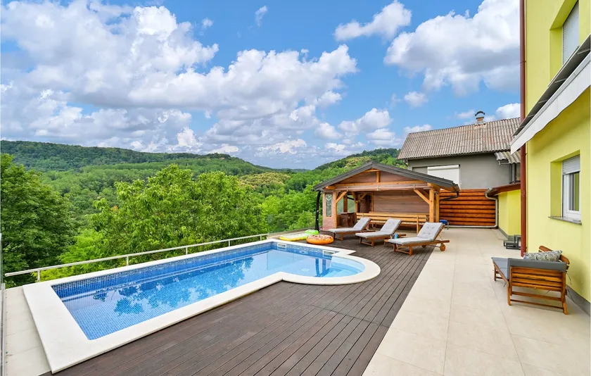 Awesome home in Zagreb - Image 1