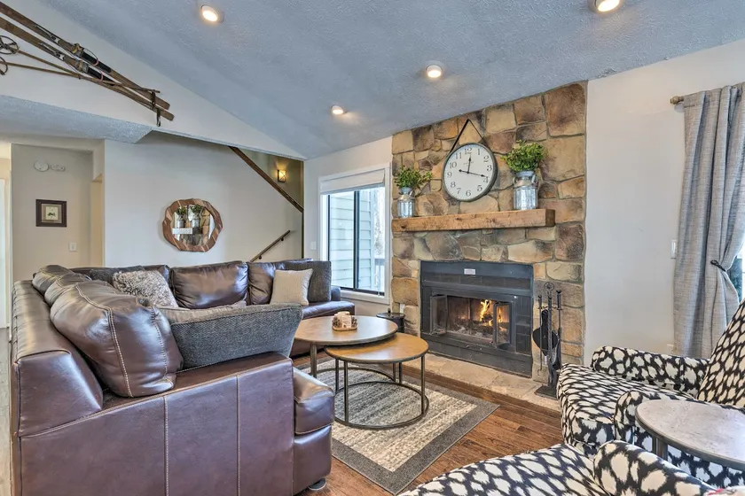 Bright Wintergreen Resort Home; Deck & Grill! - Image 1