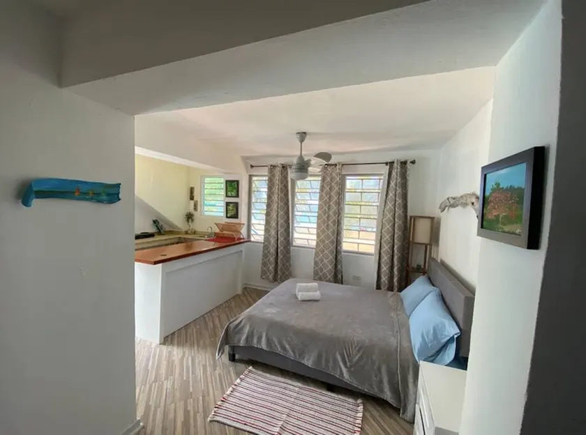 Bilimbi Beachfront Farmstay w Pool - Image 1