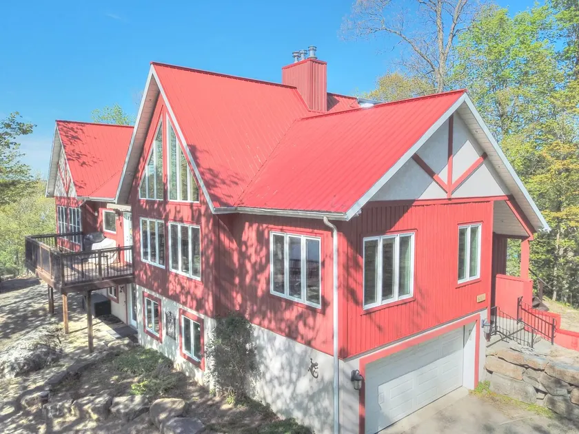 Whitefish Lodge Luxury Waterfront Retreat - Image 1