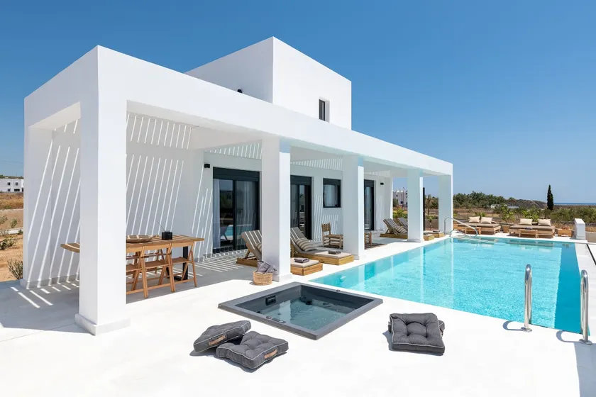 Seashell Villa - Luxury Pool Retreat - 150m Beach - Image 1