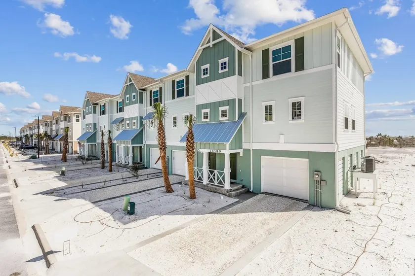 Lost Key End Unit|Gulf Views|Dogs OK|Parking Pass - Image 1