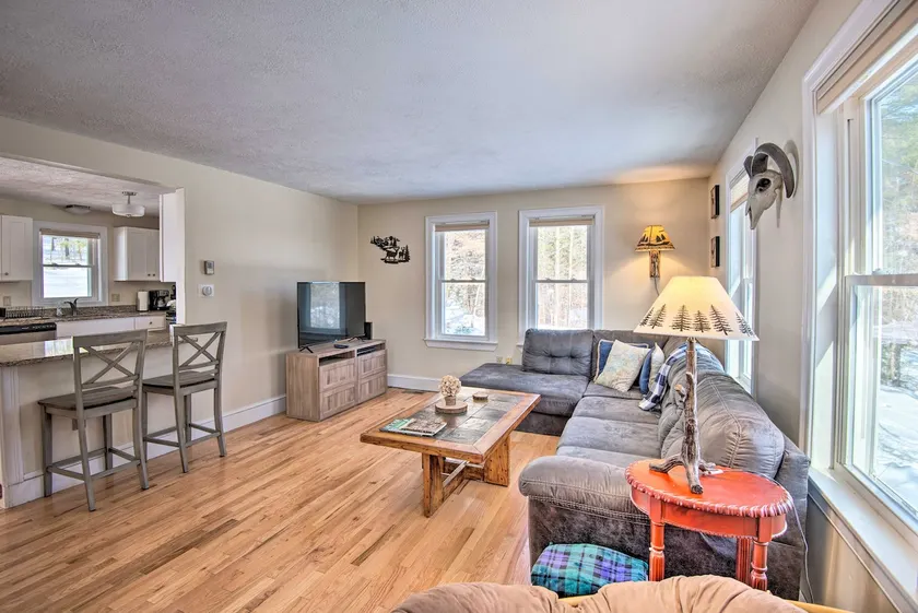 Beautiful Gilford Home, Near Lake Winni & Gunstock - Image 1