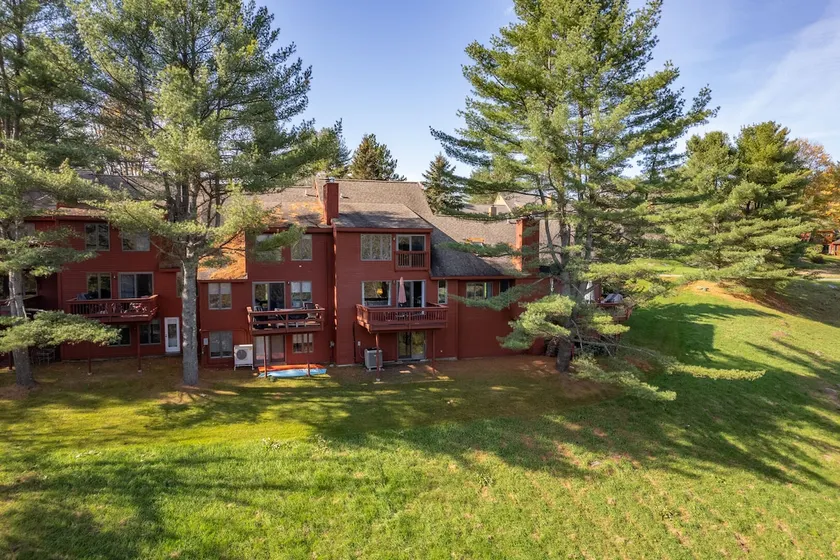 Townhome with Fireplace & Hill Views, Saltbox - Image 1