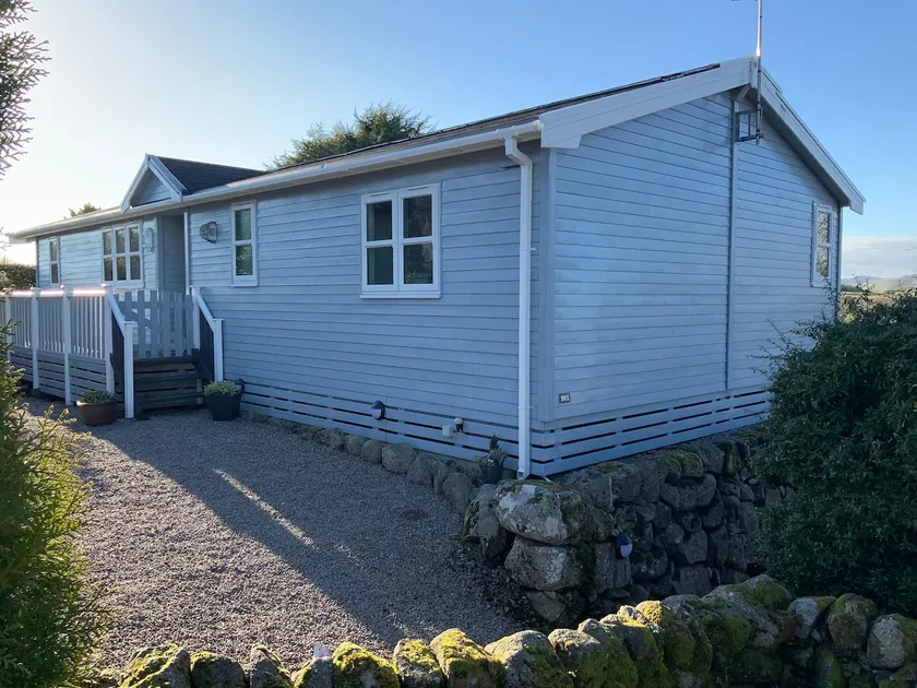 Holly Blue - Cosy wooden lodge Kippford - Image 1