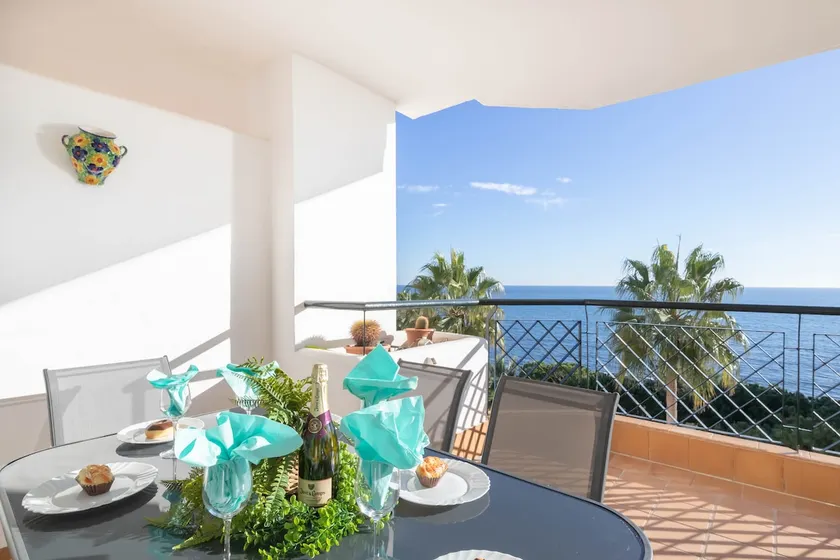 MI CAPRICHO Beachfront 400 - Apartment With Sea Views Costa del Sol - Image 1